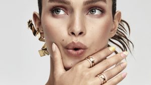 Uñas Huevo: Descubre la nueva tendencia que triunfa en manicure