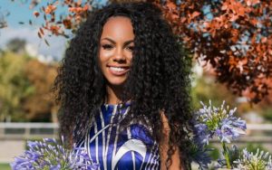 Betsy Camino encarnará a una misteriosa inmigrante en "Río oscuro"