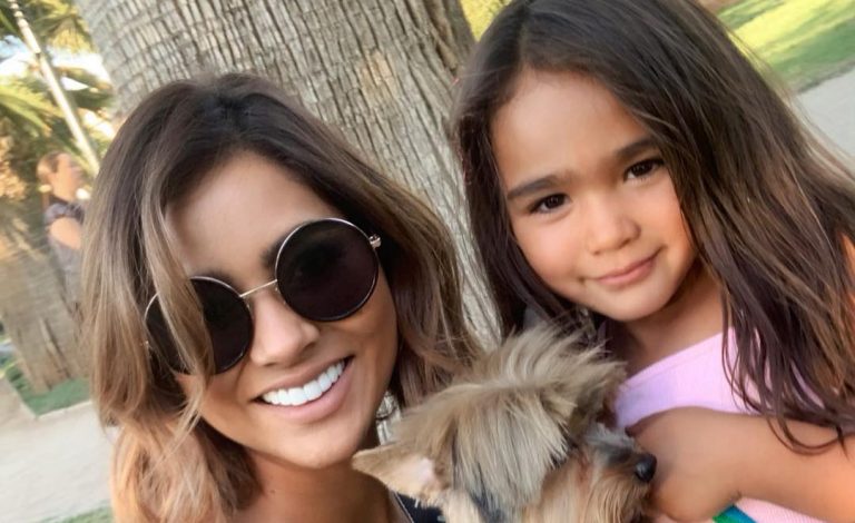 Camila Recabarren y su hija Isabella se unen a corte de ceja que es tendencia