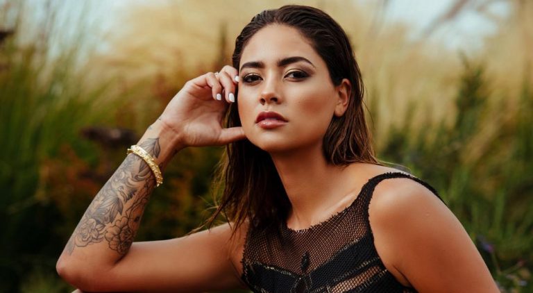 Camila Recabarren publica una fogosa imagen junto a su pareja