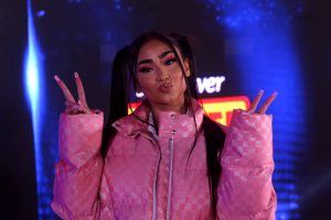 Paloma Mami llegó a la premiere de la película de Alexis Sánchez con parka: Este es su valor