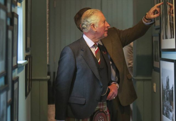 Así es el Bed&Breakfast que abrió el príncipe Carlos en el castillo donde pasa sus veranos