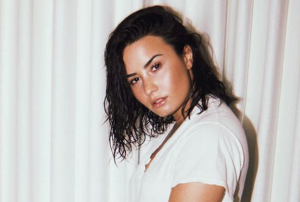 Demi Lovato reaparece en Instagram con foto "al natural"
