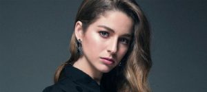 Mariana di Girólamo saca aplausos en fotos en traje de baño