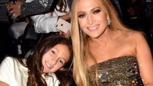 Hija de Jennifer López y Marc Anthony sorprende con su gran voz