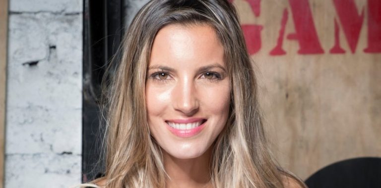 Lucila Vit sorprende con sus habilidades bailando en el caño y en cámara lenta