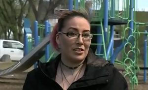 Mujer recibió brutal golpiza de niños tras retarlos por agredir a un adulto mayor