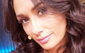 "Me pasa por reírme de Viñuela": La estrepitosa caída de Pamela Díaz que compartió en redes