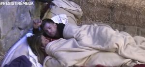 Fritanga le coquetea con todo a Laura Prieto en 'Resistiré': "Entrégate más"