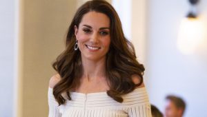 ¡Lo hizo de nuevo! Kate Middleton deslumbró con look reciclado de 2016