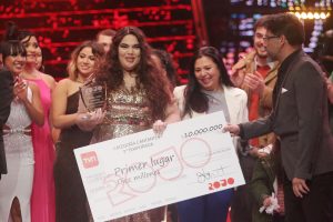 Ivana Riquelme se coronó ganadora de 'Rojo' en la categoría cantantes
