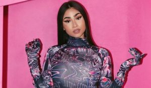 El sorprendente nuevo look de Paloma Mami en apoyo a la comunidad LGBT