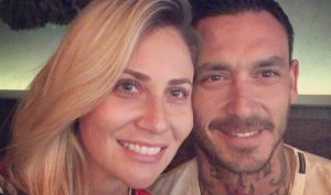 Hija de Mauricio Pinilla se luce con atrevido nuevo look a lo "Billie Eilish"