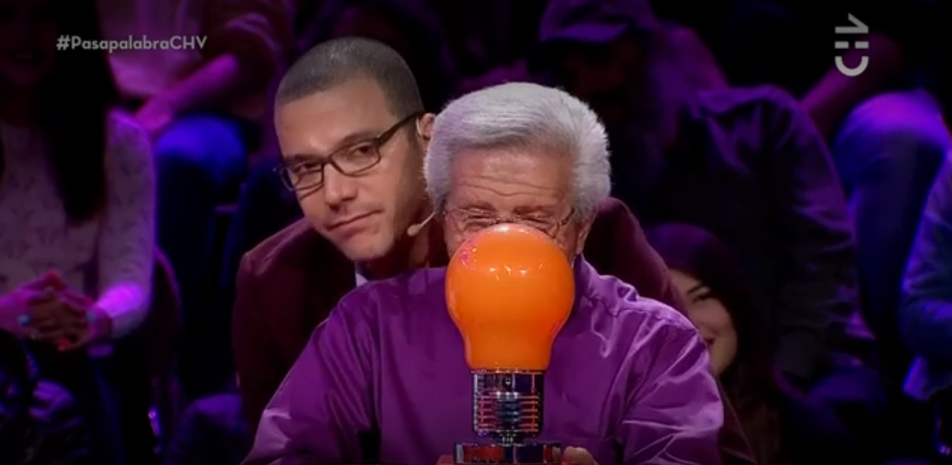 Televidentes calificaron como una falta de respeto broma de Julián Elfenbein a Don Sergio en "Pasapalabra"