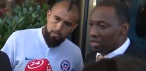 Arturo Vidal increpó a guardia de hotel en Brasil al no dejar entrar a su hermano