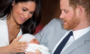 Niñera de Archie renuncia después de dos semanas trabajando para Harry y Meghan