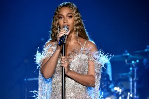 Mamá de Beyoncé mostró el pelo natural de la artista y provocó sensación en redes