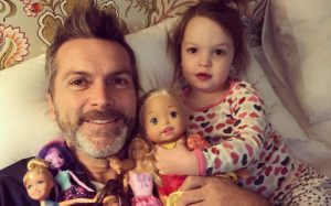 Hija de Diana Bolocco y Cristián Sánchez enternece las redes meditando