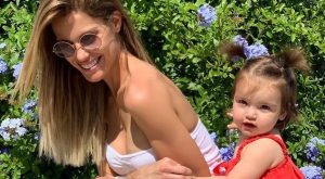 Gala Caldirola es criticada por video enseñándole a su hija Luz Elif a 'perrear'