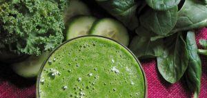 Prueba este jugo de kiwi, apio y espinacas que ayudará a tu memoria