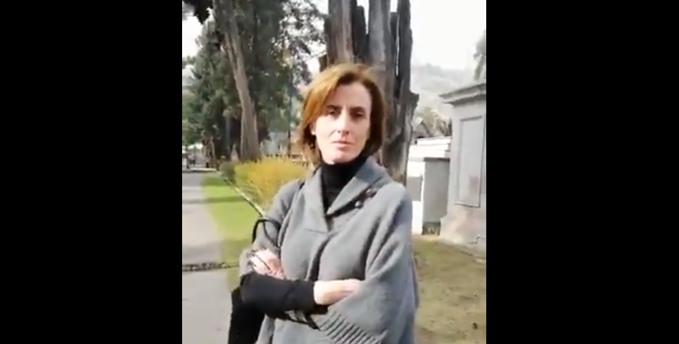 Profesora que increpó a ministra Cubillos en cementario respondió a las críticas: "No me arrepiento"