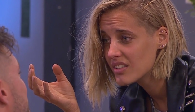 Tere Kuster quedó de una pieza al ver a su novio ingresar a "Resistiré"