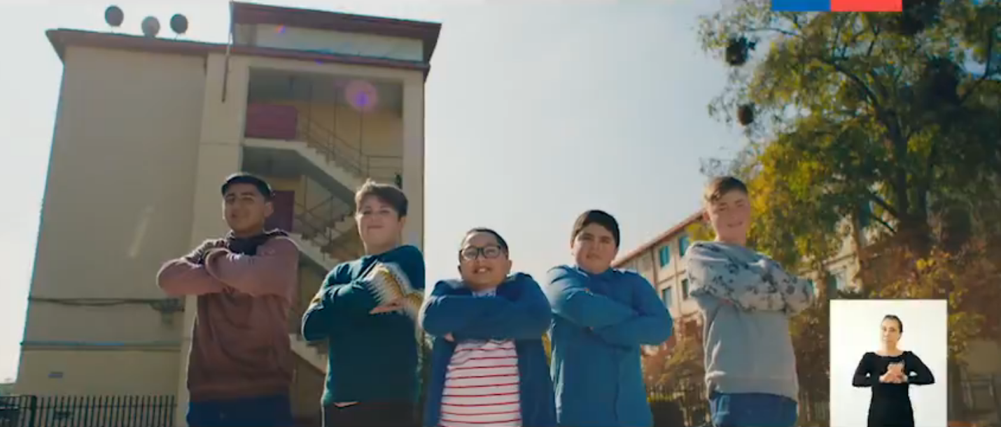 Ministerio de Salud lanza campaña de vacunación con niños de YouTube