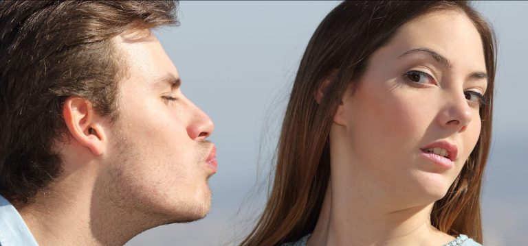 Provocó una ola de memes: Hombre le cobró dinero de helado a mujer que invitó a una cita