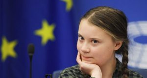"Efecto Greta Thunberg": Suecos están dejando de viajar en avión