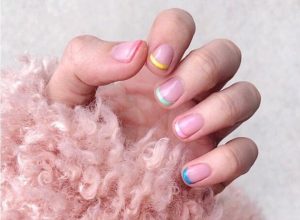 Así es como la manicure francesa se moderniza esta temporada