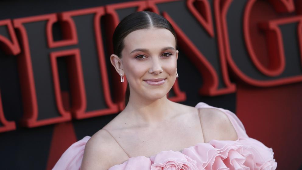 Las fotos que muestran lo cercana que es Millie Bobby Brown a las hijas de Angelina Jolie y Brad Pitt