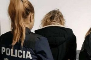Profesora argentina fue acusada de violar a su hijo discapacitado de 7 años: Enviaba videos a su pareja en la cárcel