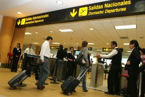 Gerente de Codelco fue despedido tras hacer broma sobre bomba en el aeropuerto