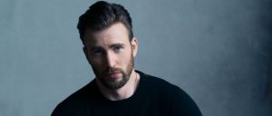 ¡Igual de guapo! Chris Evans cambia completamente de look para su nueva película