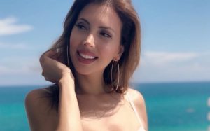 Nataly Chilet celebró su cumpleaños con paradisíaca foto en bikini