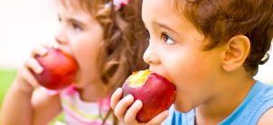 Prepara colaciones saludables con estas cuentas de Instagram