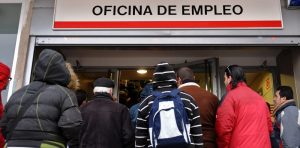 Tasa de desempleo en Chile llegó al 7,8% justo antes de la crisis sanitaria