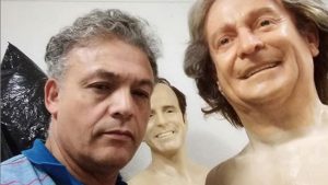 Joaquín Lavín desmiente que escultor de Museo de Cera fuera despedido