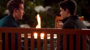 Serie adolescente de Disney "Andi Mack" muestra pareja homosexual