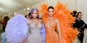Línea de ropa de Kylie y Kendall Jenner llega a conocida multitienda en Chile
