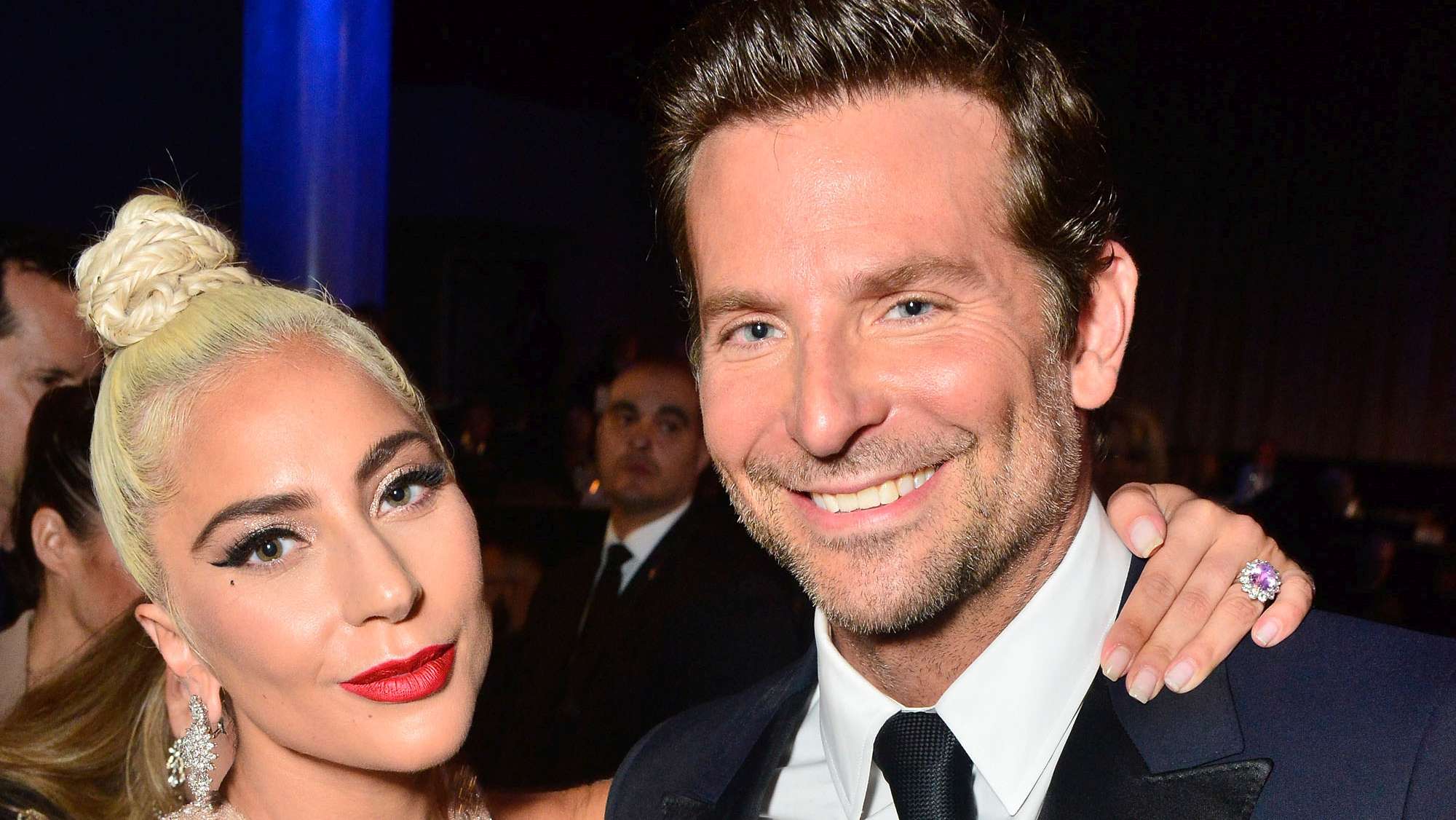 Medios aseguran que Bradley Cooper y Lady Gaga estarían viviendo juntos
