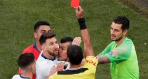 Los memes que dejó el encontrón entre Gary Medel y Lionel Messi en Copa América