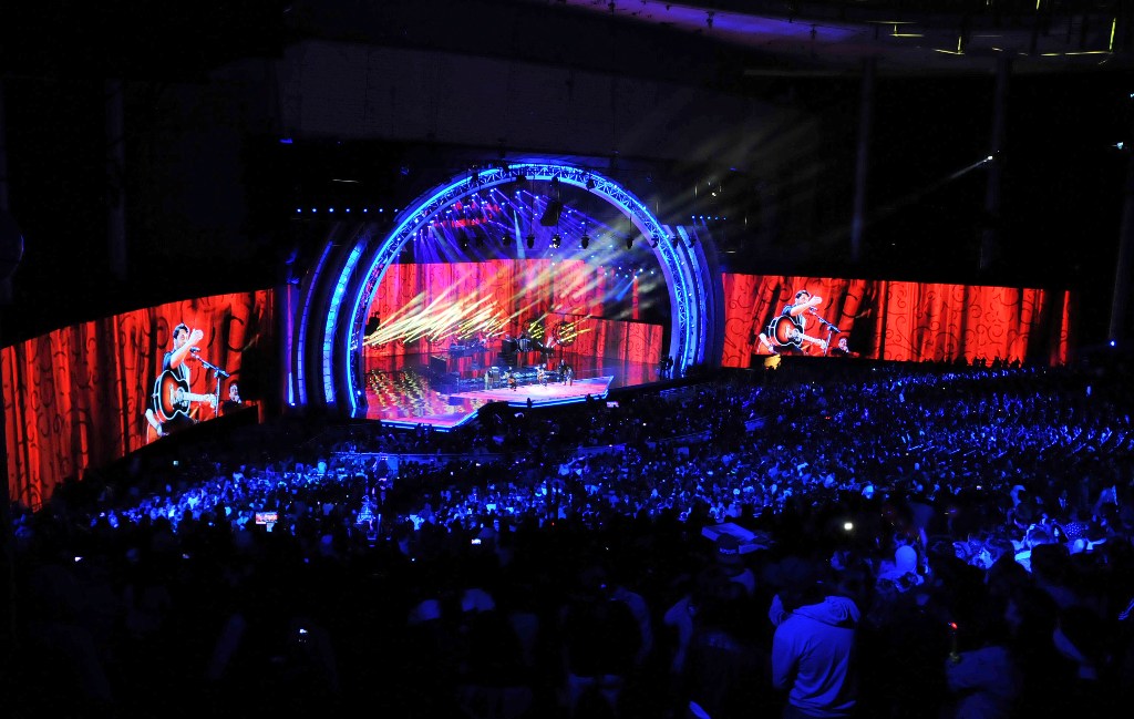 Anuncian fecha de 'Viña 2020' y las bases de la competencia folclórica e internacional