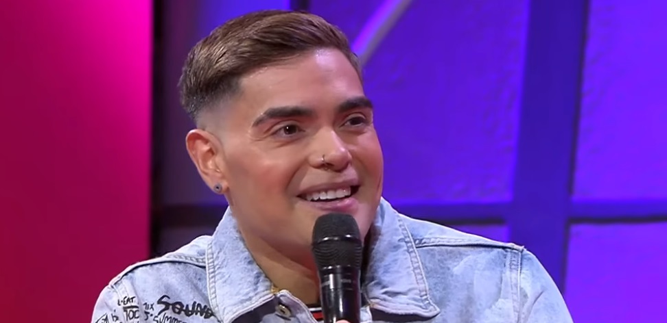 Nelson Mauri aparece en "Gran rojo" y en redes lo comparan con participante actual