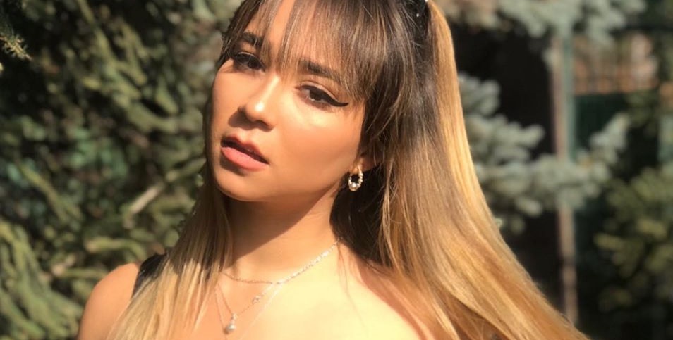 Princesa Alba sorprendió con radical cambio de look para su nueva canción