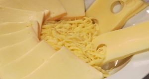 ¿No es queso? Revelan marcas que harían pasar un sucedáneo por queso