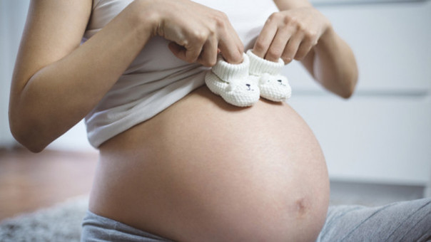Estos son algunos cuidados a considerar al tener un bebé después de los 35 años