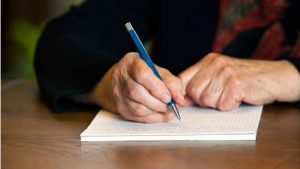 Madre echó a su hijo por ser gay y la reacción del abuelo se volvió viral