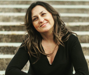 Actriz Carolina Paulsen lanzará un libro inspirado en su lucha contra el cáncer