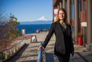 Teatro municipal nombra a primera mujer como directora: Carmen Gloria Larenas